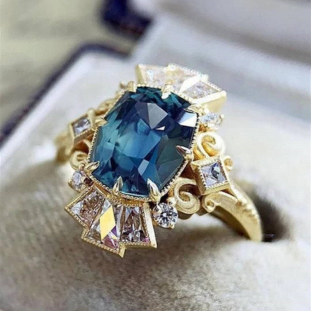 Navy Blue Zirconium Pattern Crown Ring