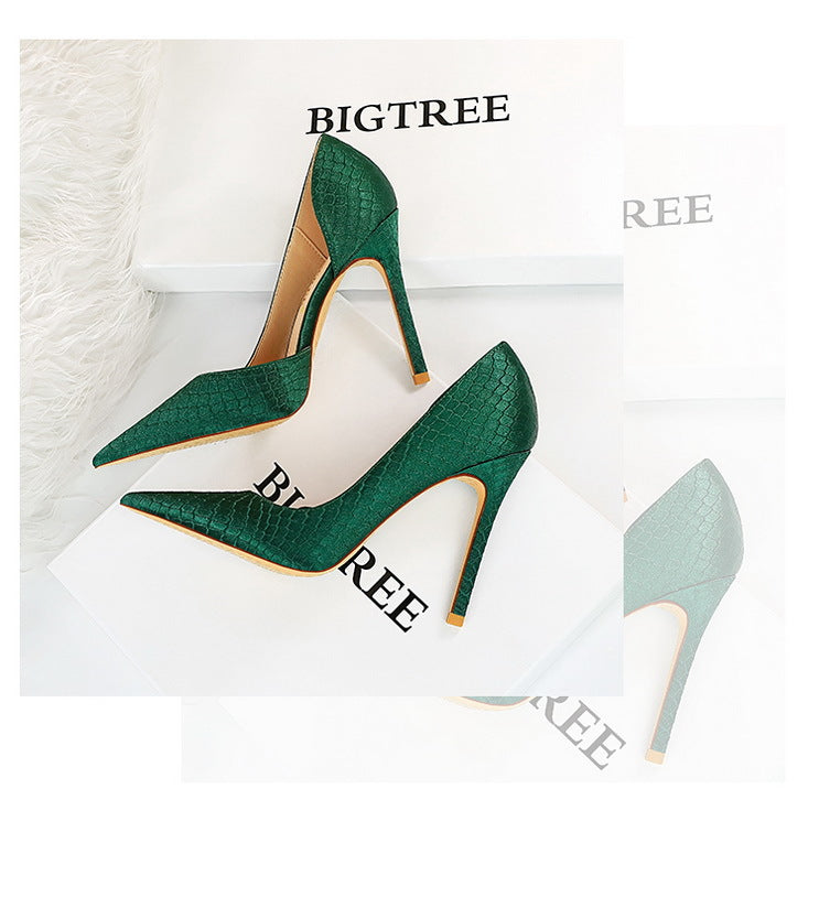 Elegant Pointed Shoes