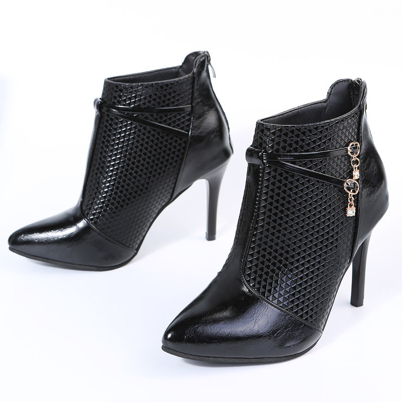 Amenn Ankle Boots