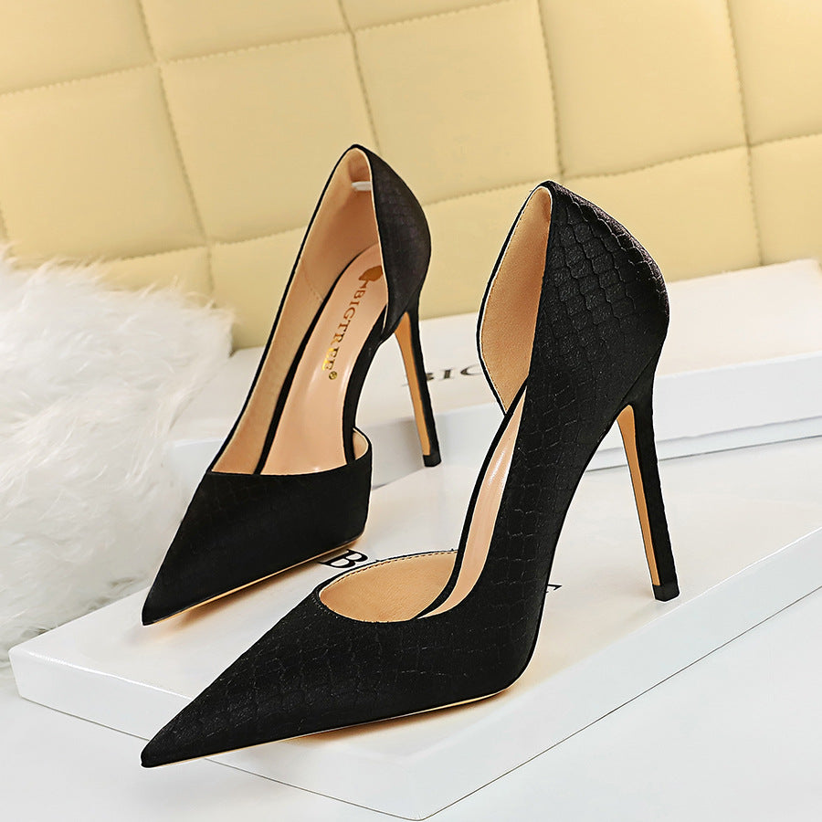 Elegant Pointed Shoes