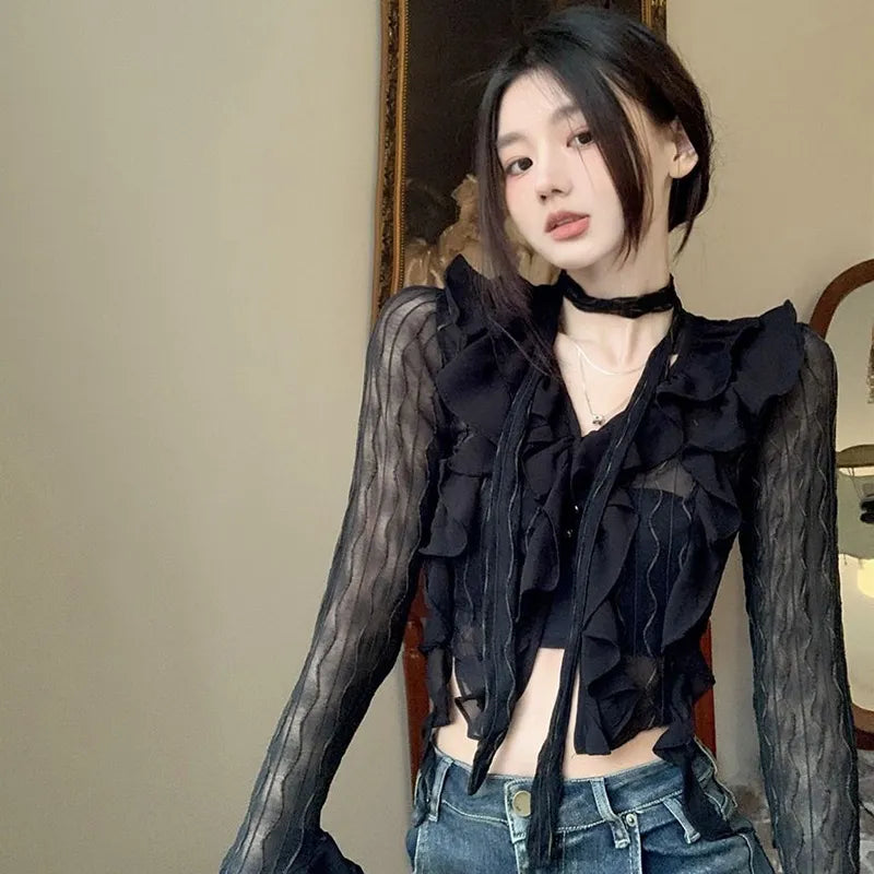 Crop's Women Lace Gothic Top
