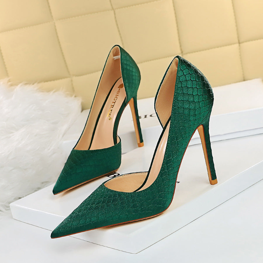 Elegant Pointed Shoes