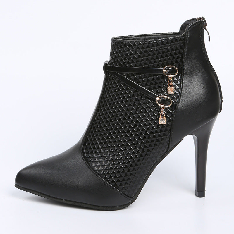 Amenn Ankle Boots