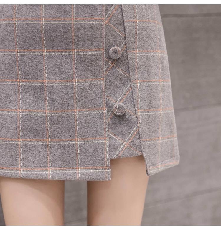 Woolen Mini Skirt